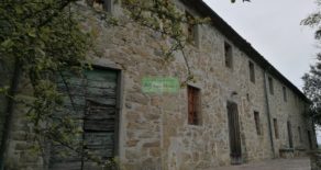 Casa colonica in pietra con vista panoramica