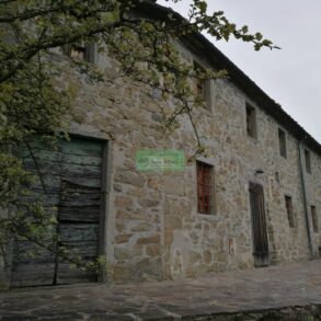 Casa colonica in pietra con vista panoramica