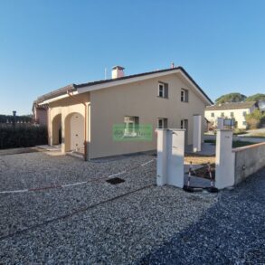 Villa singola nuova di ampia metratura ad Arsina