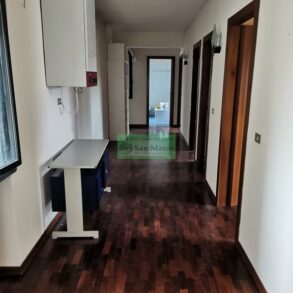 Appartamento con 3 camere e grande terrazza