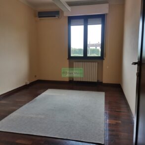 Appartamento con 3 camere e grande terrazza