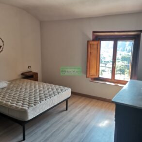 Porzione di colonica con 2.900 mq di terreno
