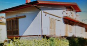 Grande villa con giardino a 2 passi dalle mura