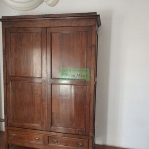 Casa di corte d’angolo con resede privata